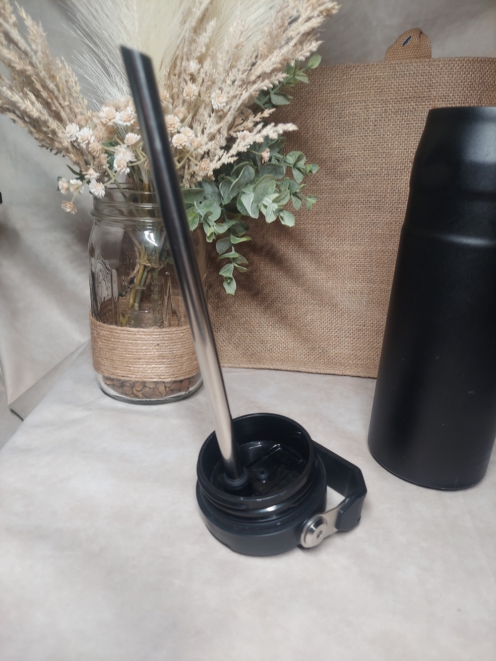 Stanley AeroLight Fast Flow Water Bottle 24 oz Black with Stainless Steel Straw - Picture 8 of 9